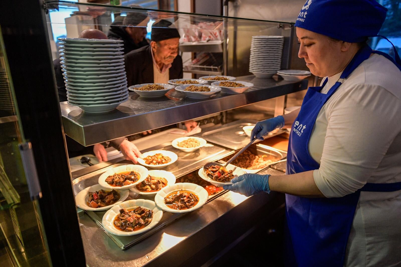 65 bin haneye gıda paketi