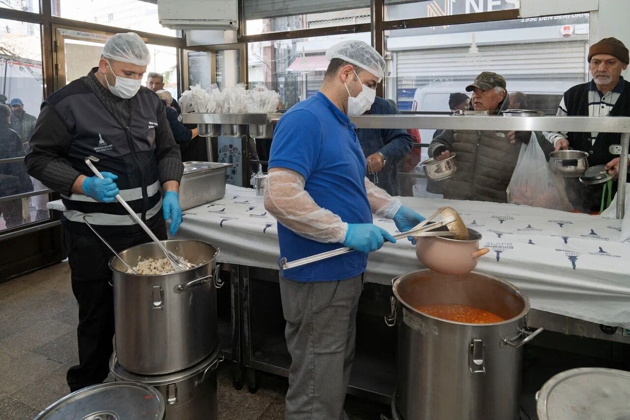 65 bin haneye gıda paketi