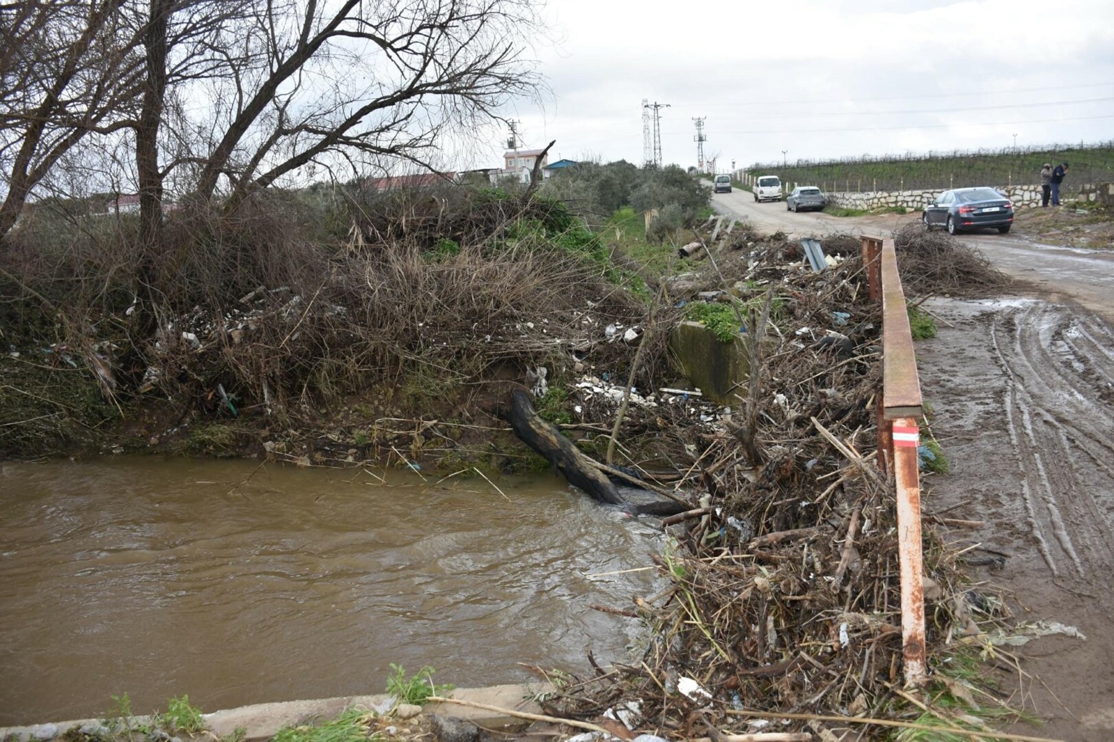 Bir kişi hayata tutundu, arama kurtarma ekipleri seferber oldu
