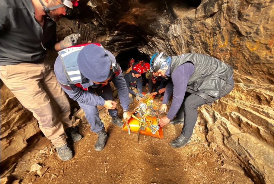 Dar geçitlerde uzman ekiplerin stratejik müdahalesi