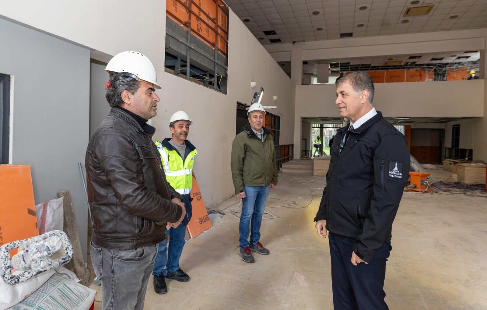 Izmir’e Yeni Kütüphane1