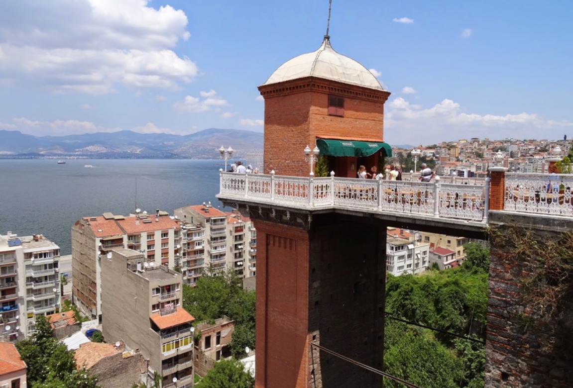 Hem manzarası hem de içecekler içinizi ısıtacak