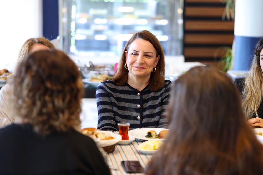 Kadının İnsan Hakları Eğitim Programı Çeşme’de Tamamlandıphoto 2026 02 10 09 34 54