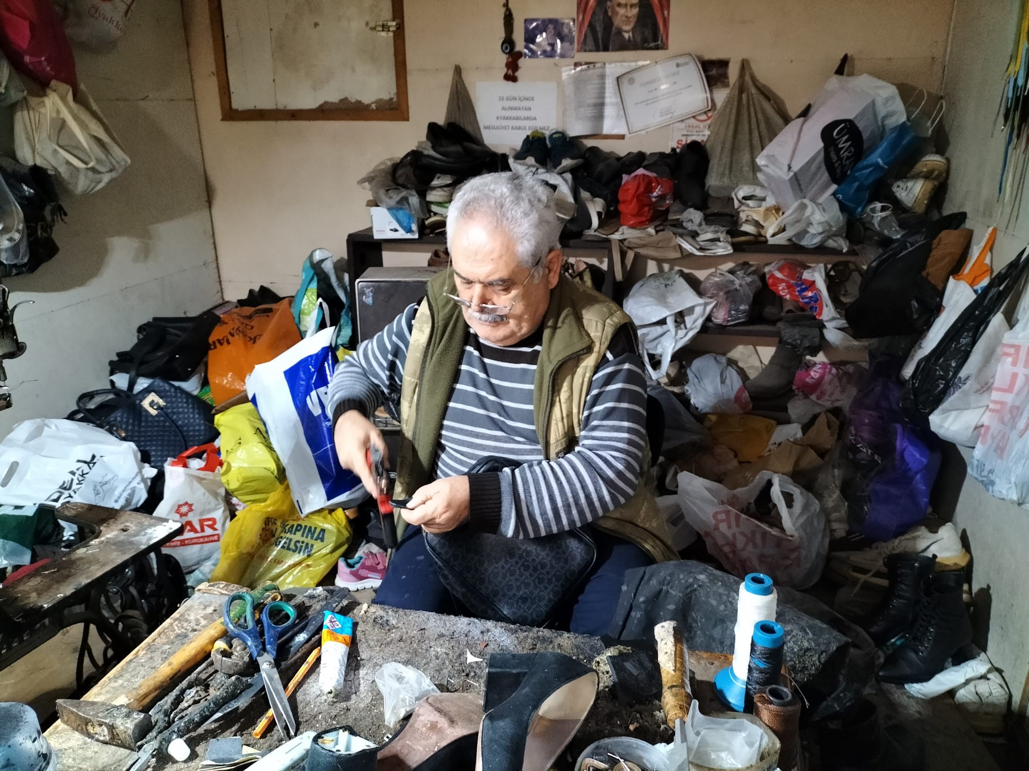 Kemeraltı’ndan Köyceğiz’e Uzanan Ustalık. 3 Metrekarede Bir Meslek Ayakta