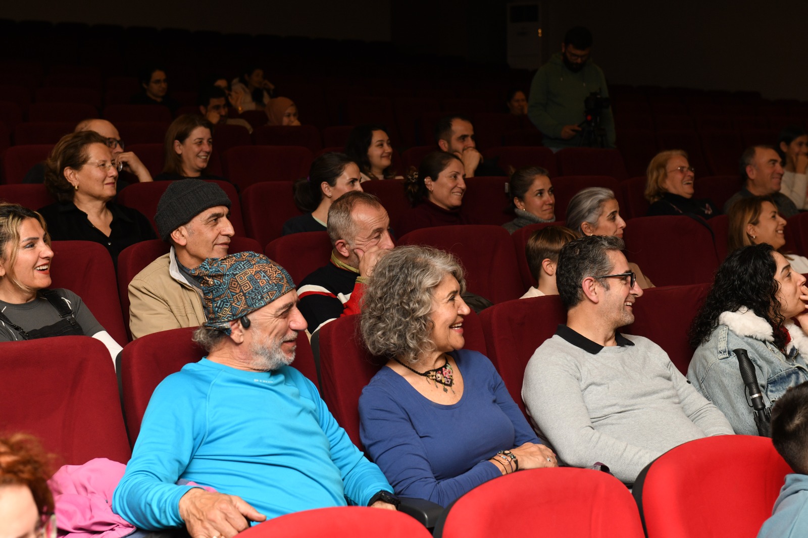 Komedi̇ Akşami (2)