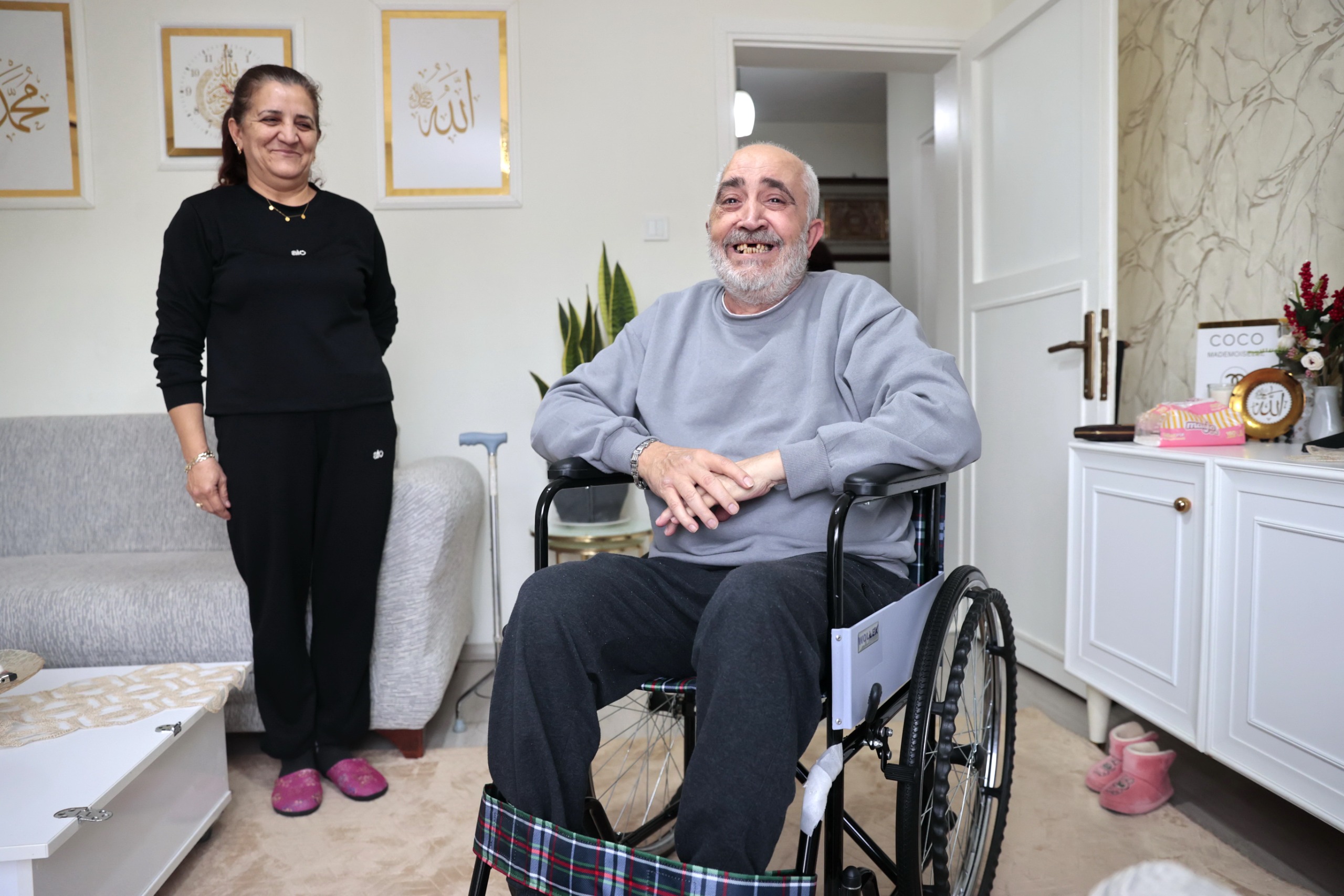 Konak’ta Kimse Yalnız Değil Tekerlekli Sandalyesine Konak Belediyesi Ile Ulaştı (2)