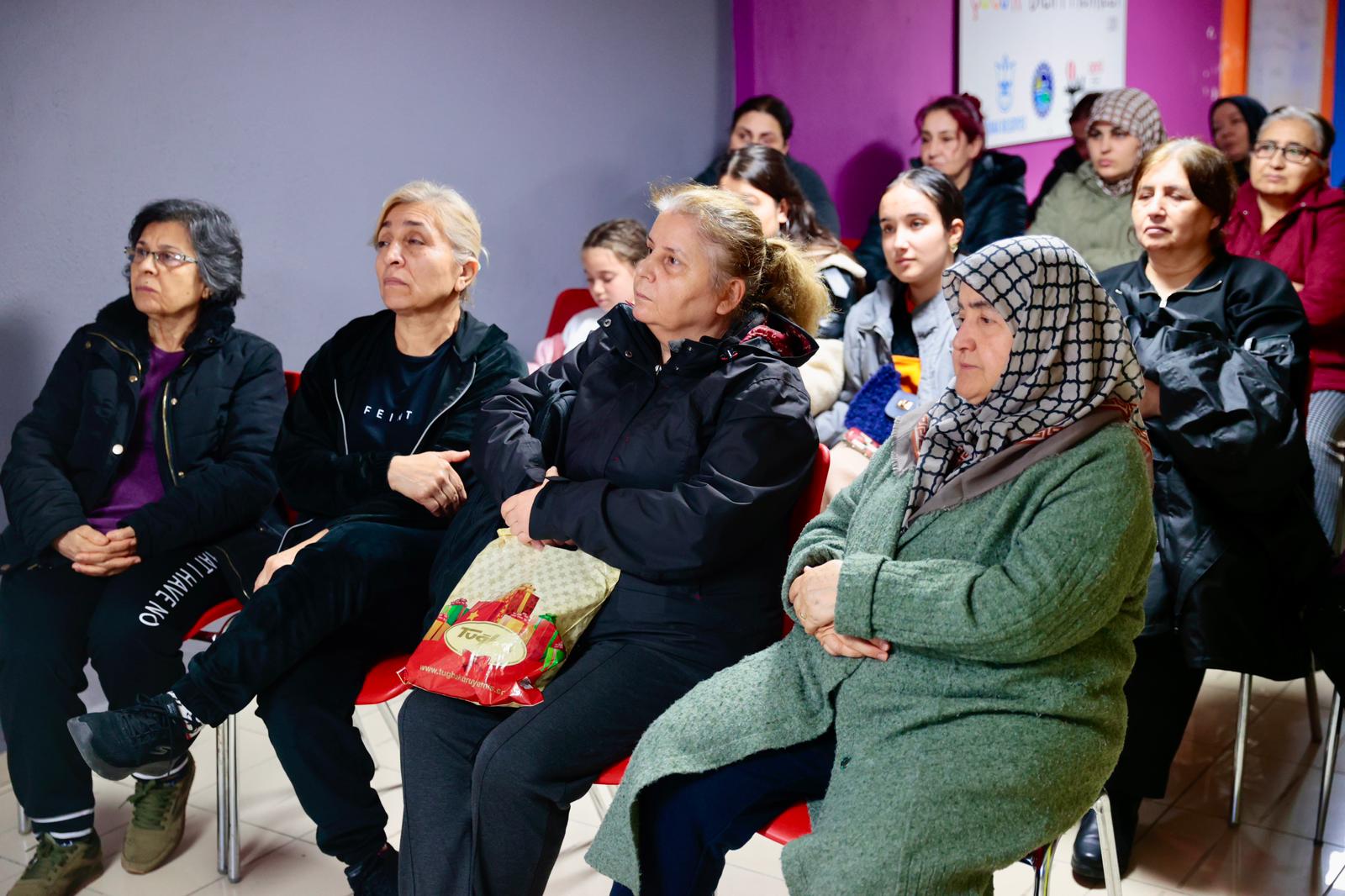 Medeni Kanun’un Kazanımları Konak’ta Masaya Yatırıldı (3)