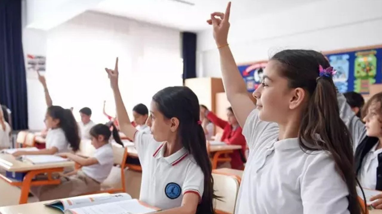 Okullarda 2. Ara Tatil Ne Zaman, Kaç Gün Sürecek? 2026 Ramazan Bayramı Ara Tatille Birleşiyor Mu?