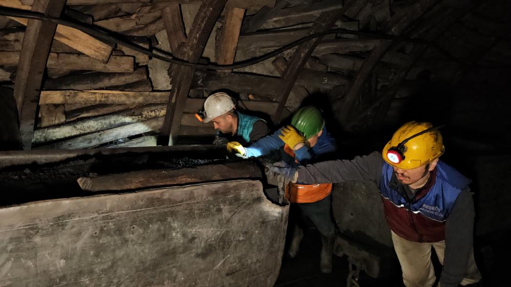 Sahur Yapan Madenciler 2