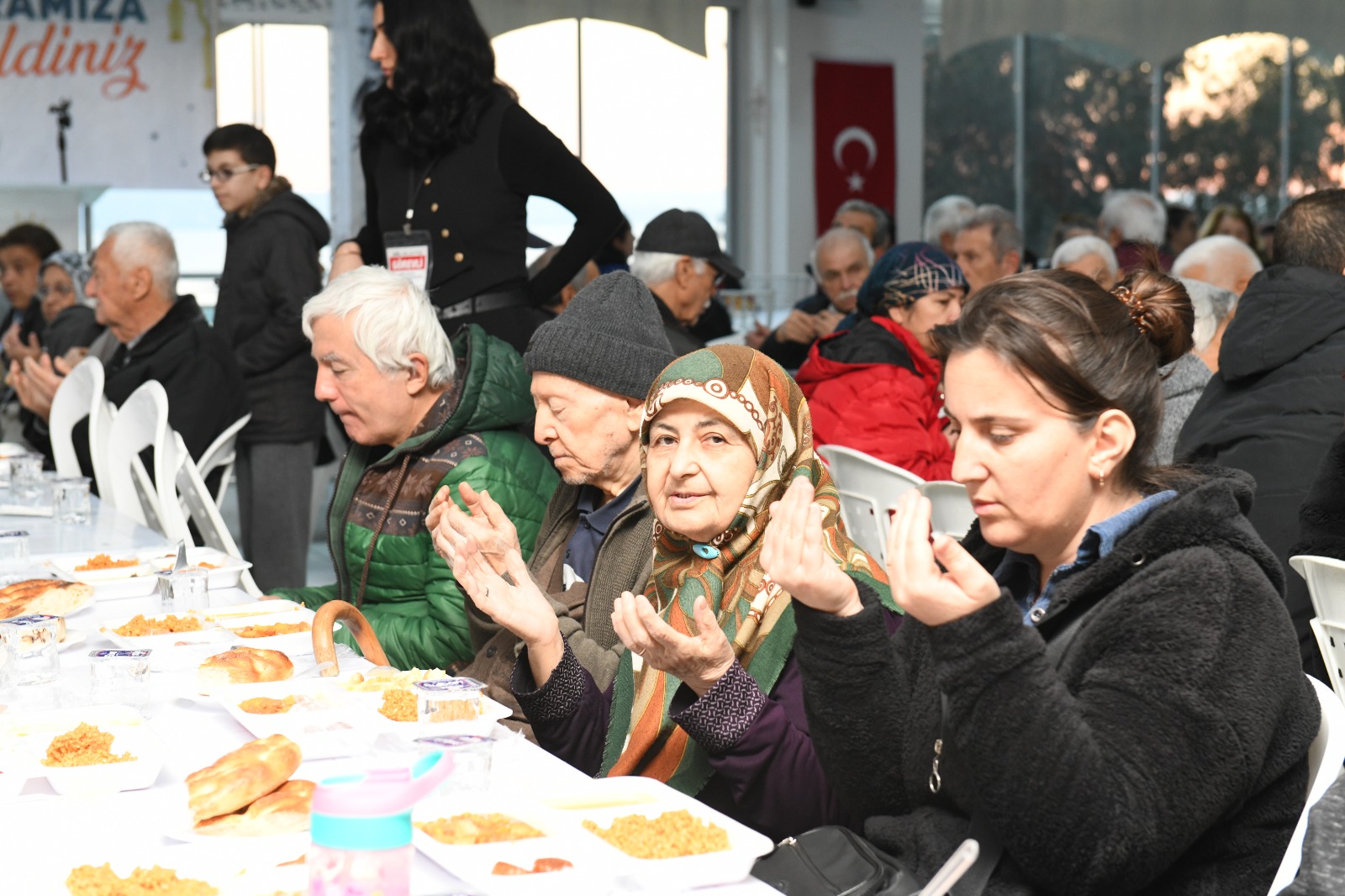 Sofralar Kuruldu, Gönüller Birleşti!