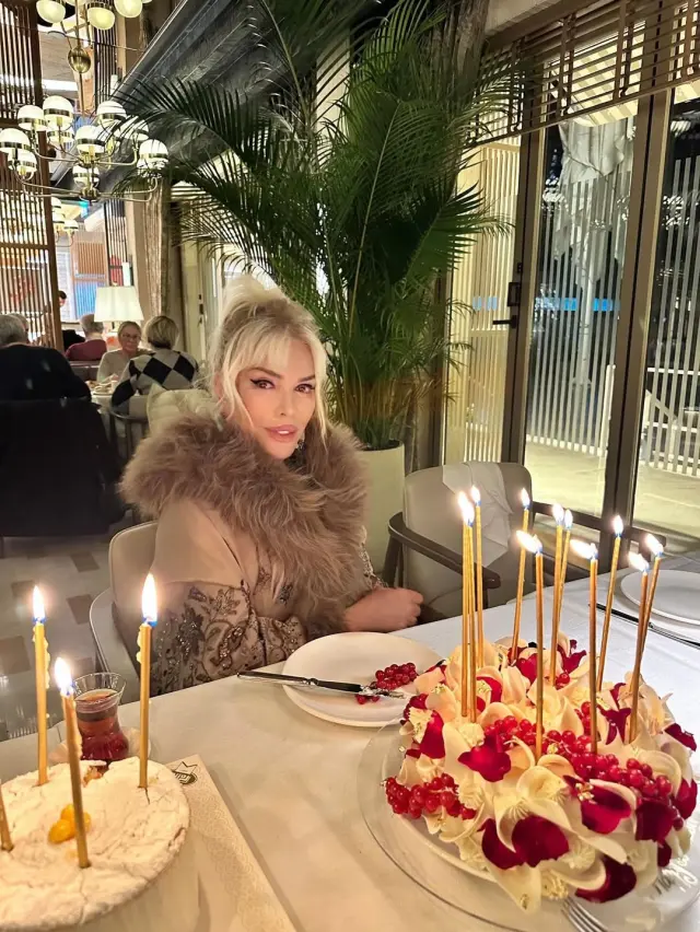 Süper Star Ajda, 80. Yaşını Kutla