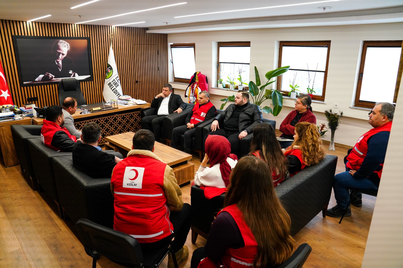 DEMİRKAN: "İHTİYAÇ SAHİPLERİNE UMUT OLACAĞIZ"