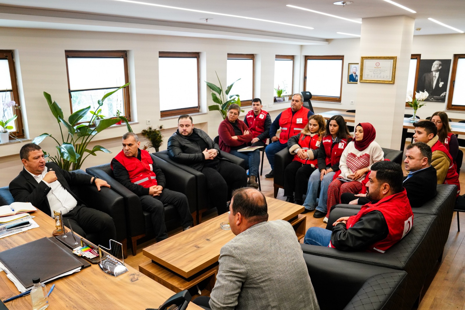 BAŞKAN OKUROĞLU: "EL ELE VEREREK TİRE’YE YAYACAĞIZ"