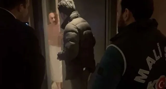 36 Yaş Küçük Personeliyle Otel Odasında Yakalanan Belediye Başkanı Özkan Yalım’a Ait Ait Işletmelerde Arama!