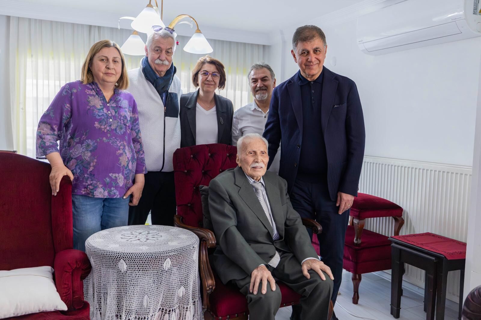 70 Yıllık Mesleki Miras! Başkan Tugay’dan Prof. Dr. Veli Lök’e Vefa 3