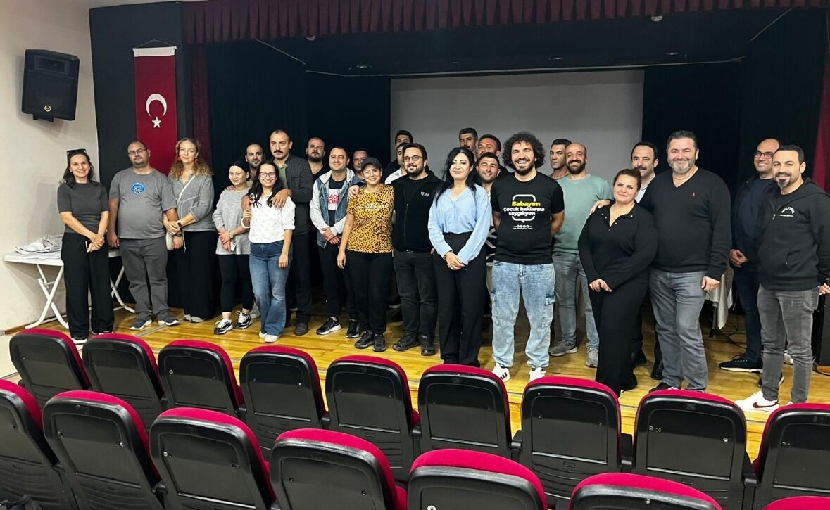 Geleneksel kalıplar yıkılıyor: "Yardımcı" değil "Sorumlu" ebeveyn