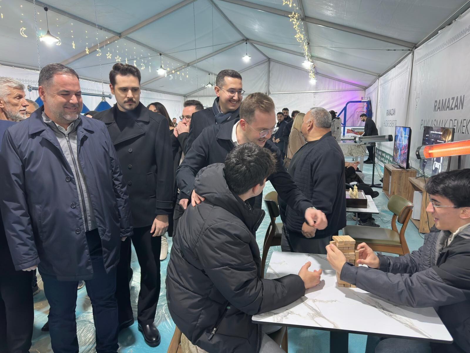 İzmirli gençler Menemen’de buluştu: "Genç Nokta" açıldı