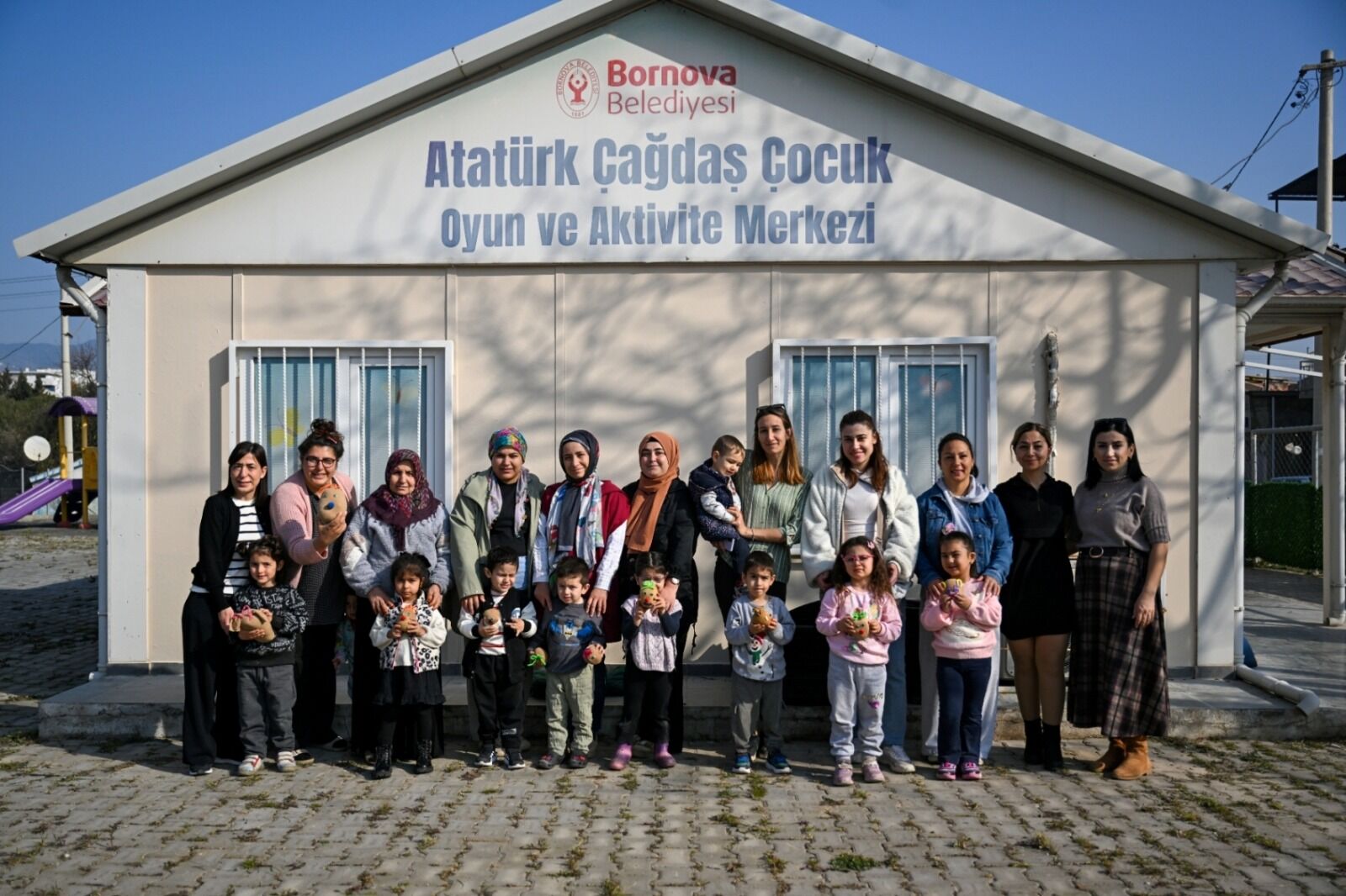 500’den fazla çocuk güvenli ellerde sosyalleşiyor