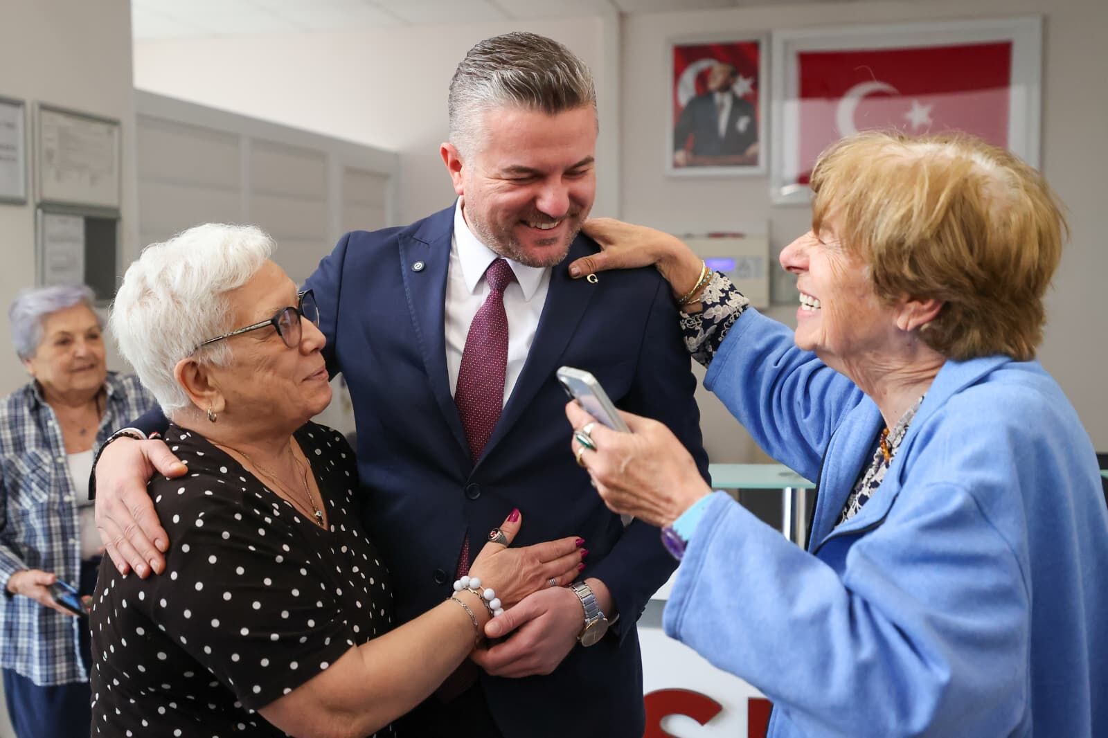 Zübeyde Hanım Huzurevi’nde bayram coşkusu ve gönül köprüleri