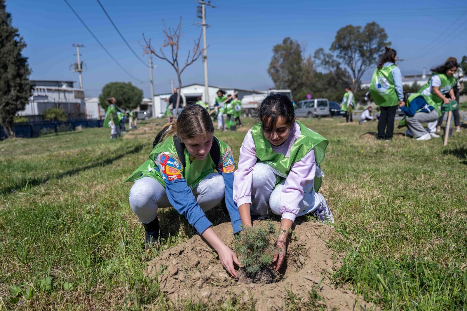 Pınarbaşı’nda 100 yeni fidan toprakla buluştu
