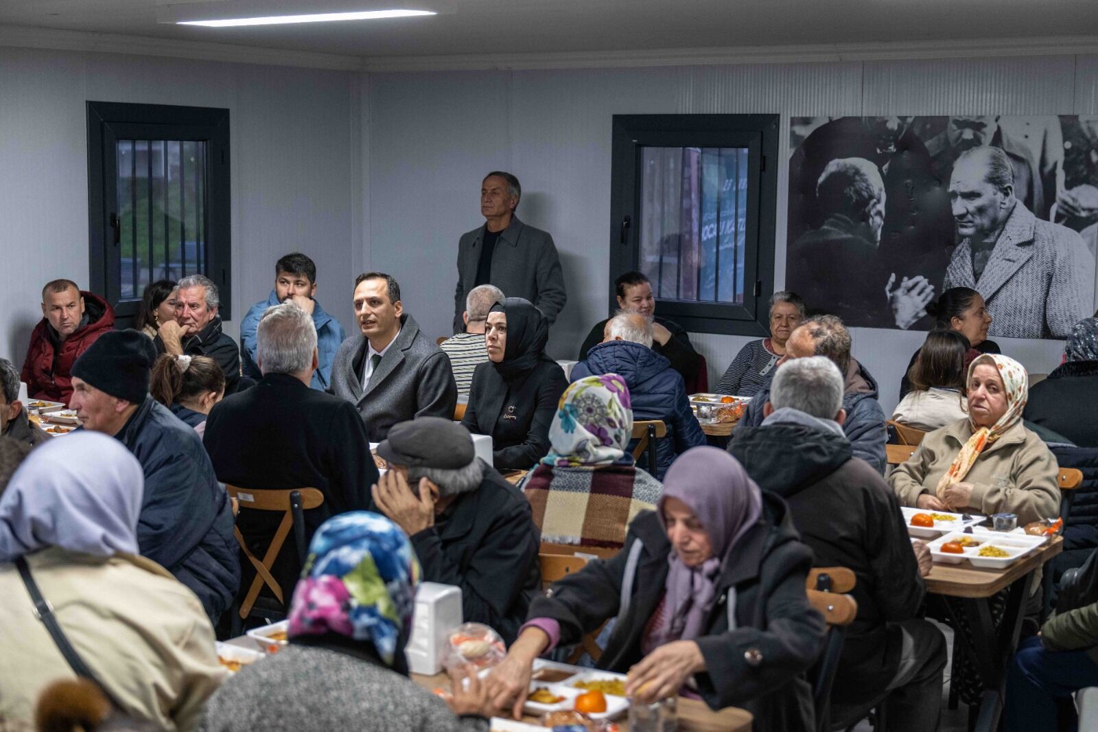 “Amacımız sadece yemek vermek değil”