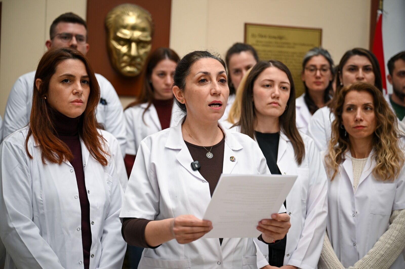 Bir eğitim emekçisinin ardından gözyaşı ve isyan