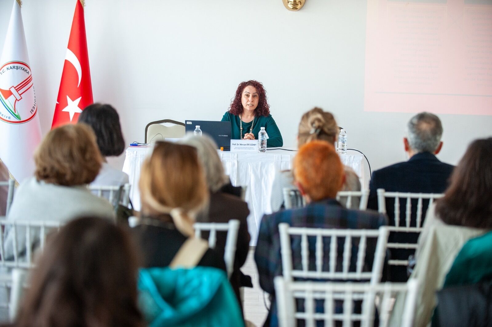 Başkan Yıldız Ünsal: "Kadın bakış açısı yönetim merkezimizde"