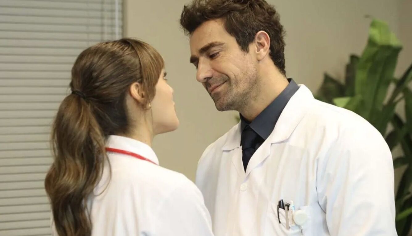 Doktor Baska Hayatta Konusu