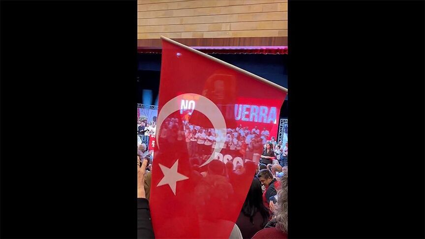 Sanchez'den Türk bayraklı paylaşım