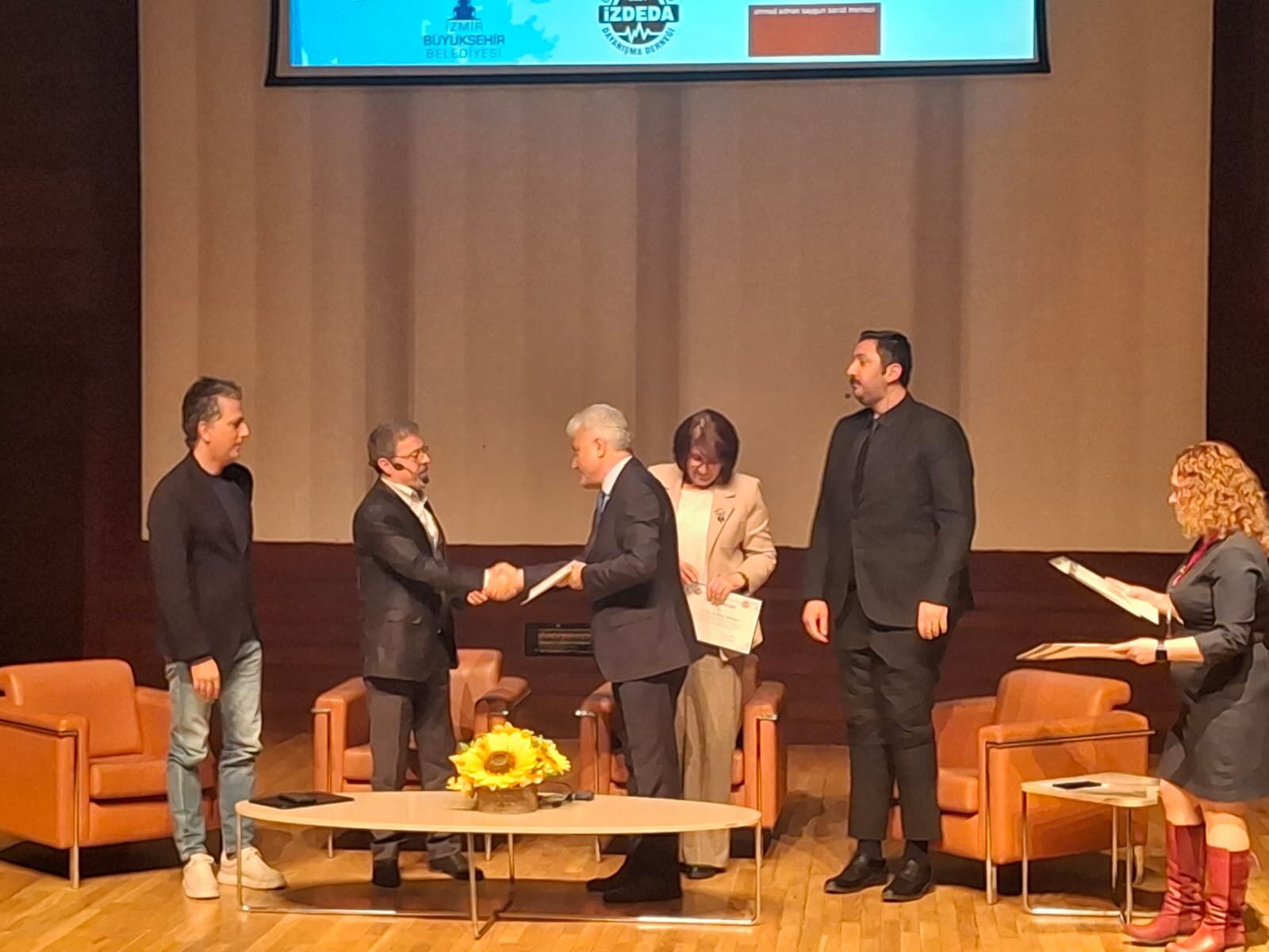 “Şehrin kritik yapılarının yıkılmaması lazım”