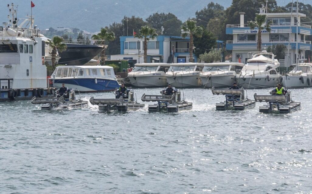 Gediz kaynaklı kirlilik alg patlamasını tetikliyor