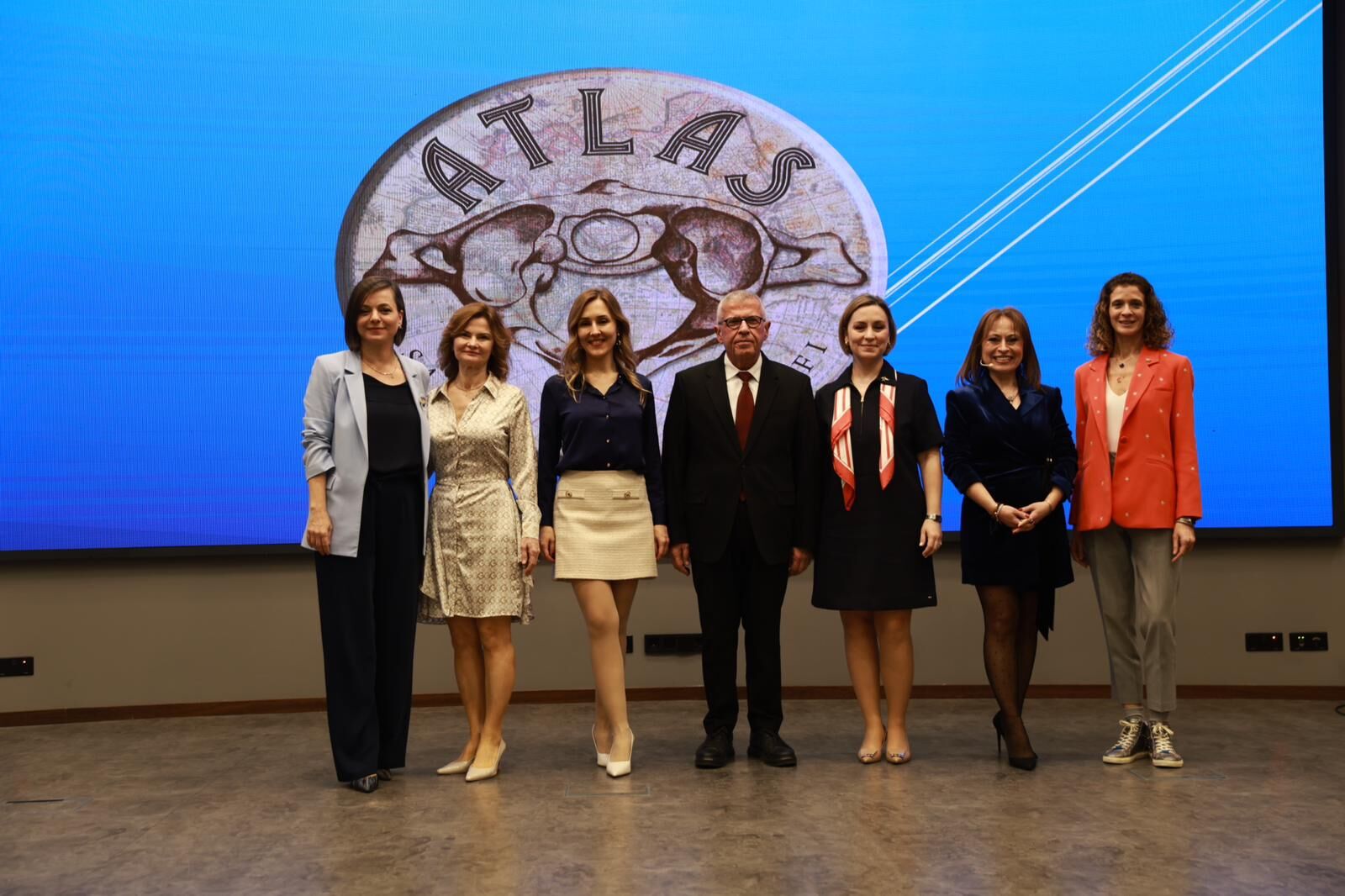 Siyasetin eril dilini kadın gücüyle dönüştürmek