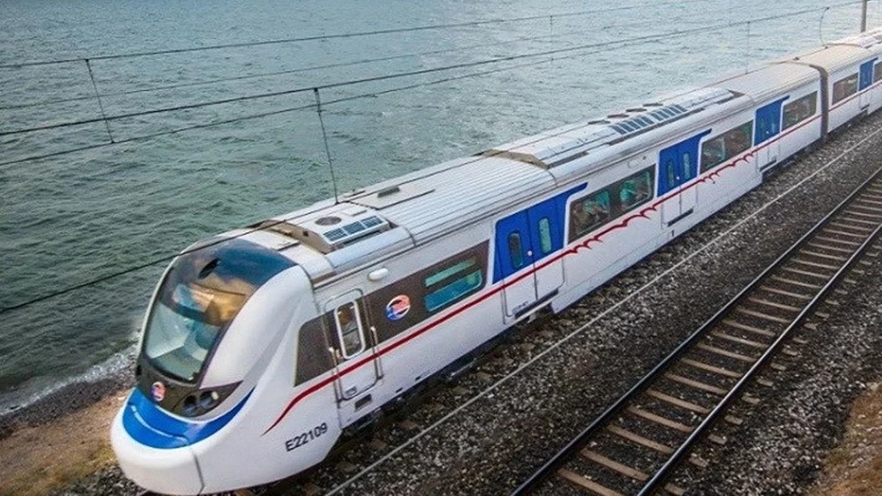 Izmirde Izban Seferleri Durdu Eylem Nedeniyle Tum Trenler Iptal Qsub