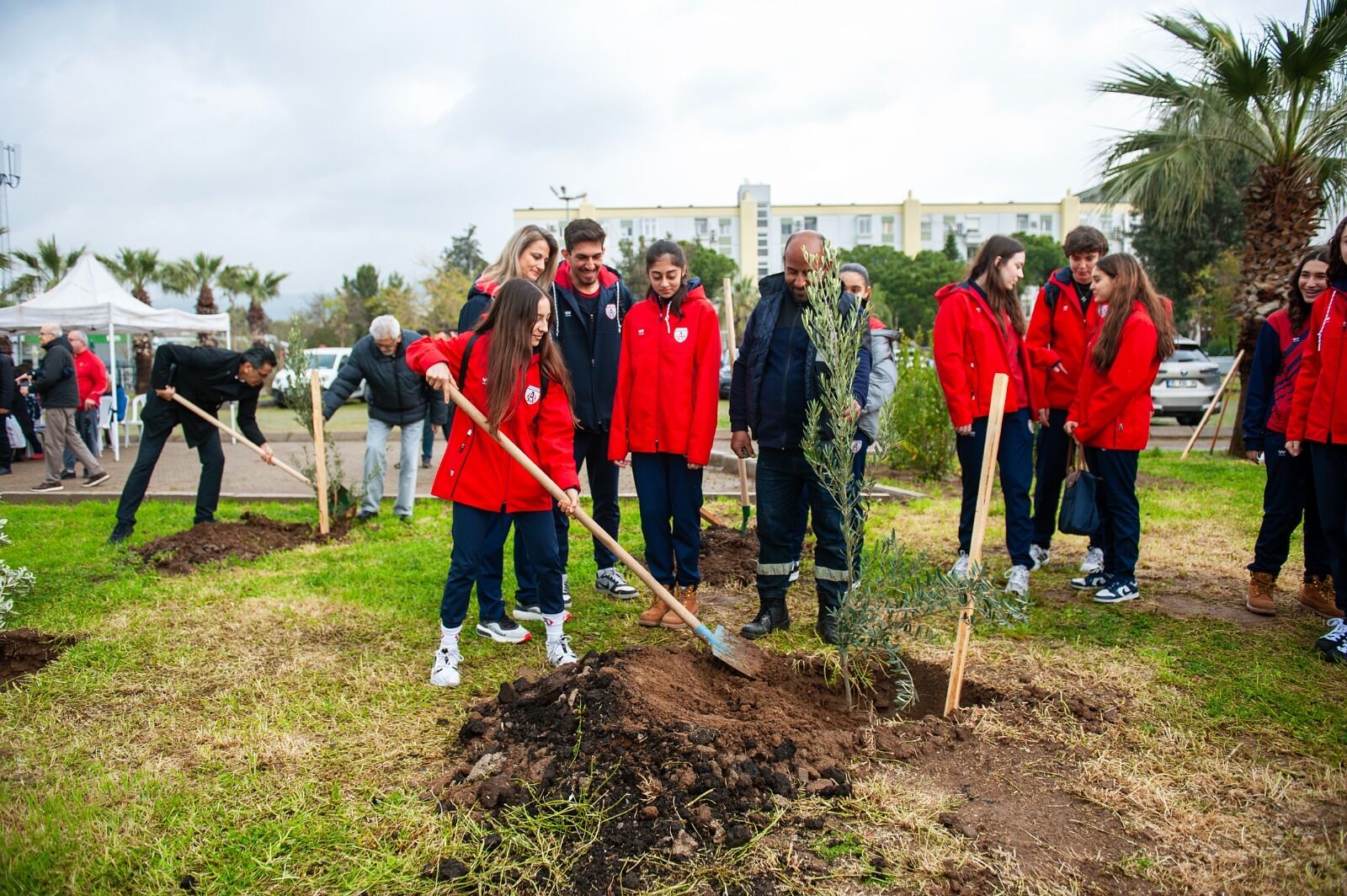 Atakent’te spor ve doğa iç içe: Gelecek nesillere yeşil miras