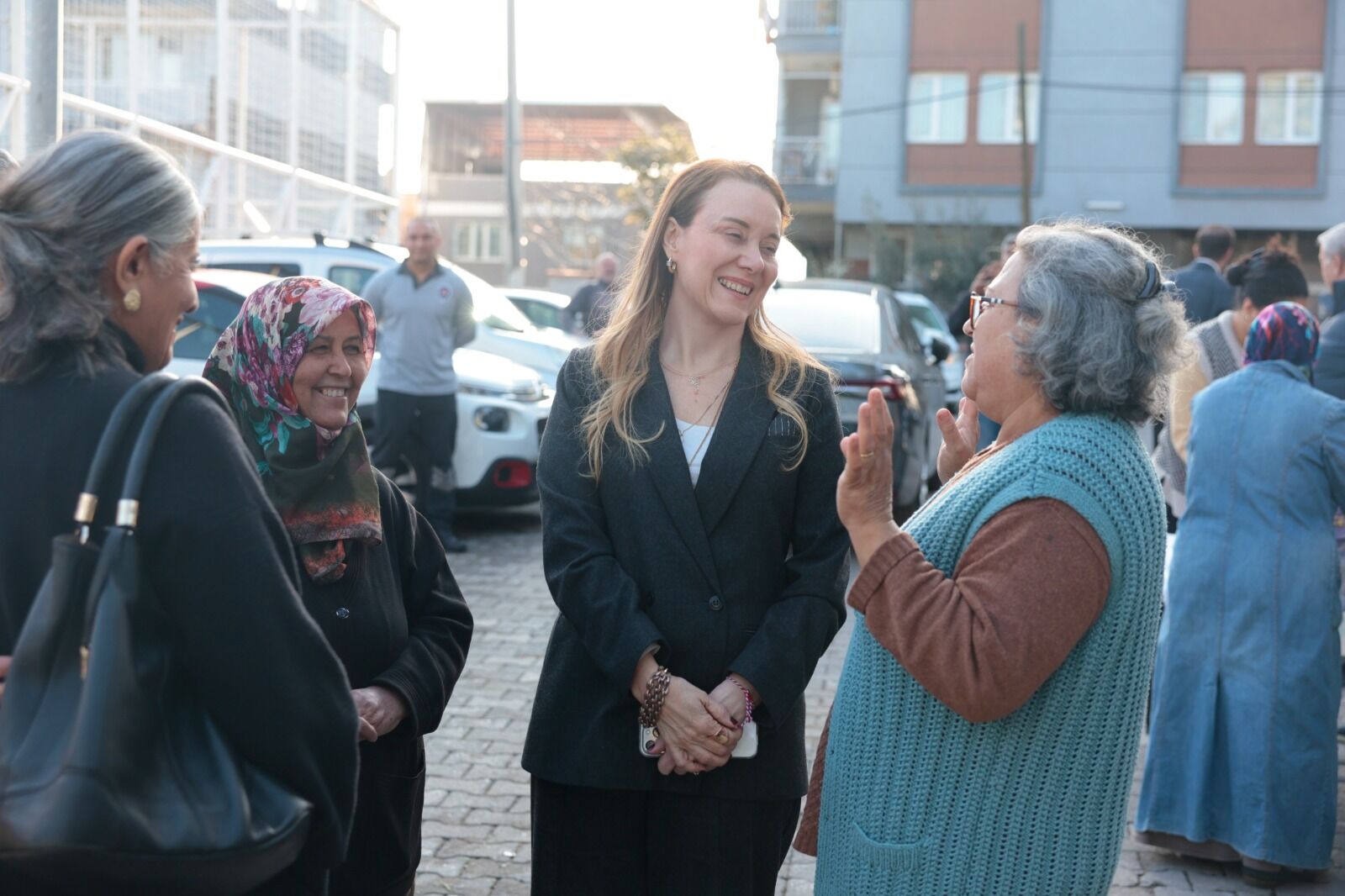 Zafertepe’de gönül sofraları sıcak yemekle kuruldu
