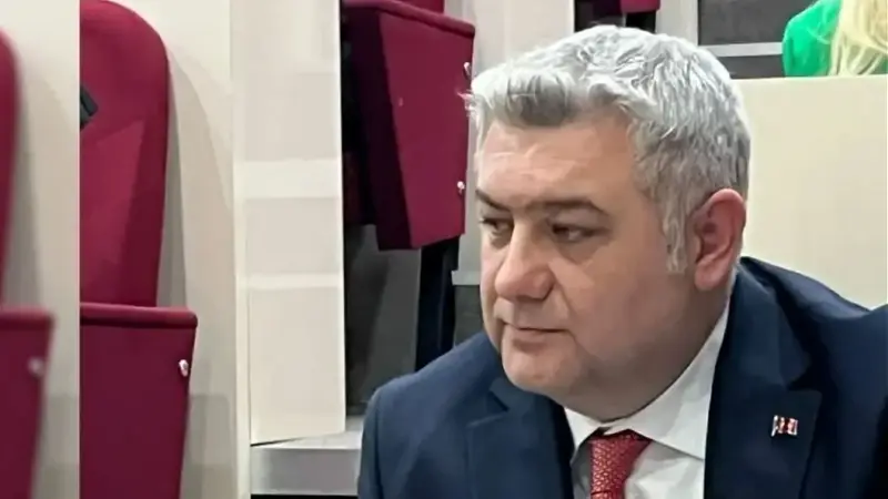 Mehmet Tuna Ozcan Kim