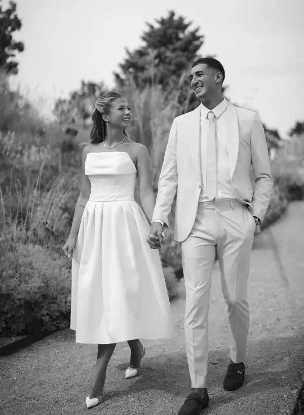 Mert Müldür Ve Nişanlısı