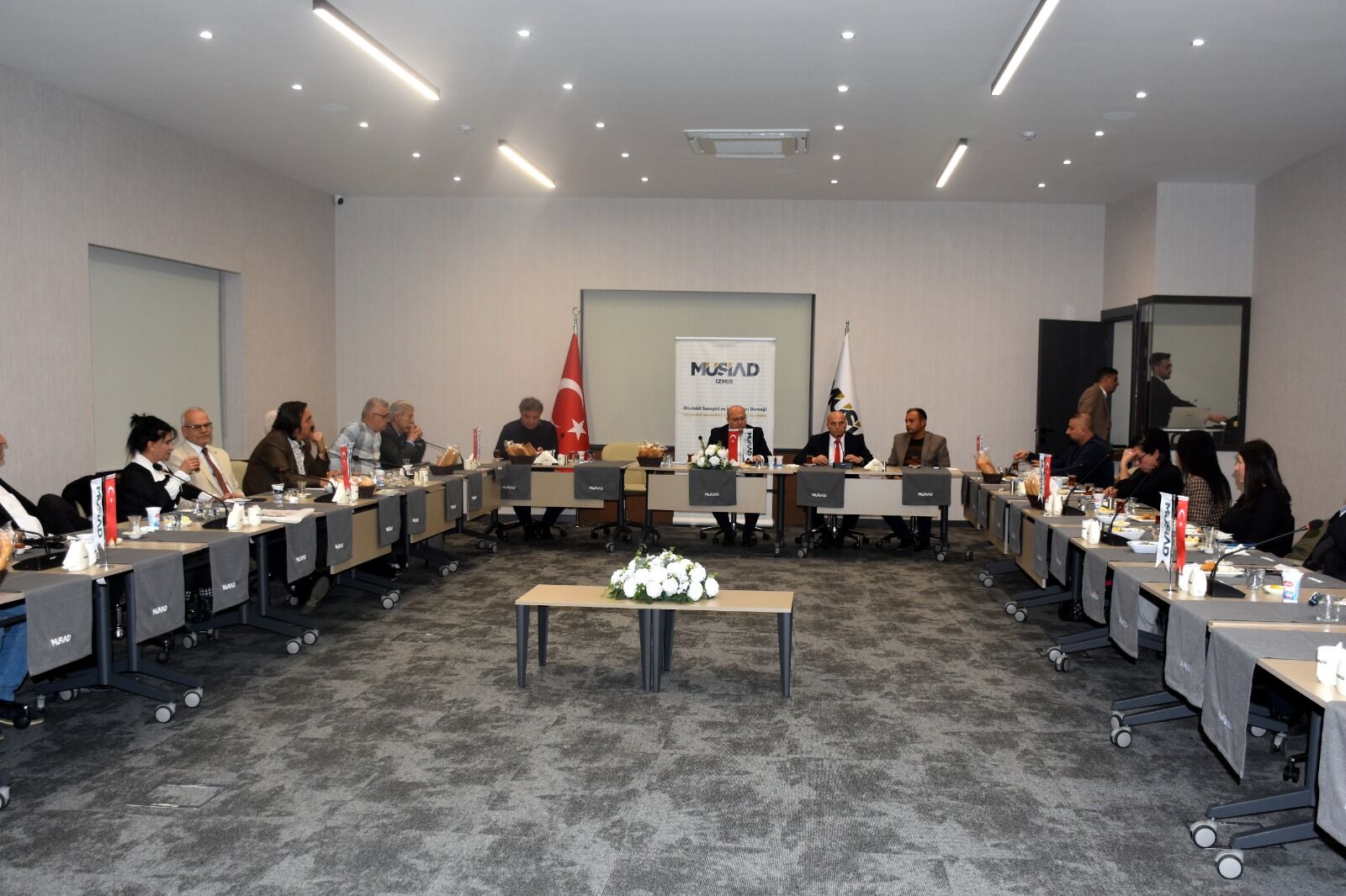 Küresel gerilimler ve bölgesel istikrar mesajı