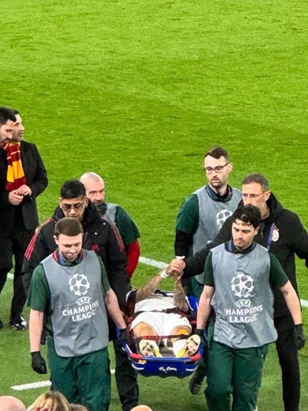 Noa Lang Parmağını Sakatladı 1