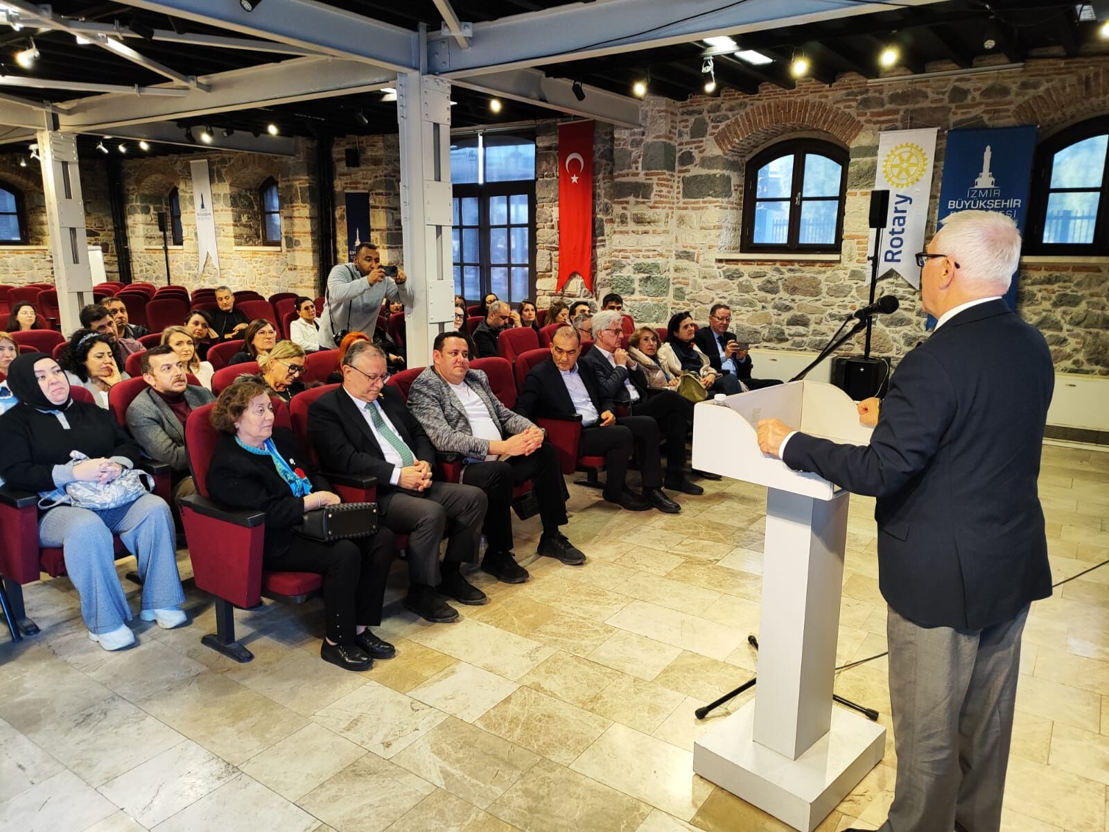 Yerel başarıdan küresel vizyona uzanan İzmir köprüsü