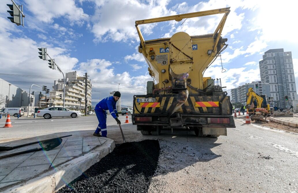 Çiğli-Mavişehir hattında kesintisiz akış için şerit artırımı