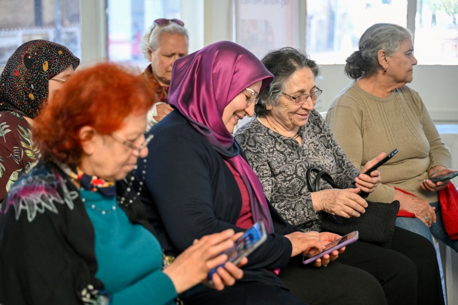 Pratik uygulamalar ve interaktif deneyim