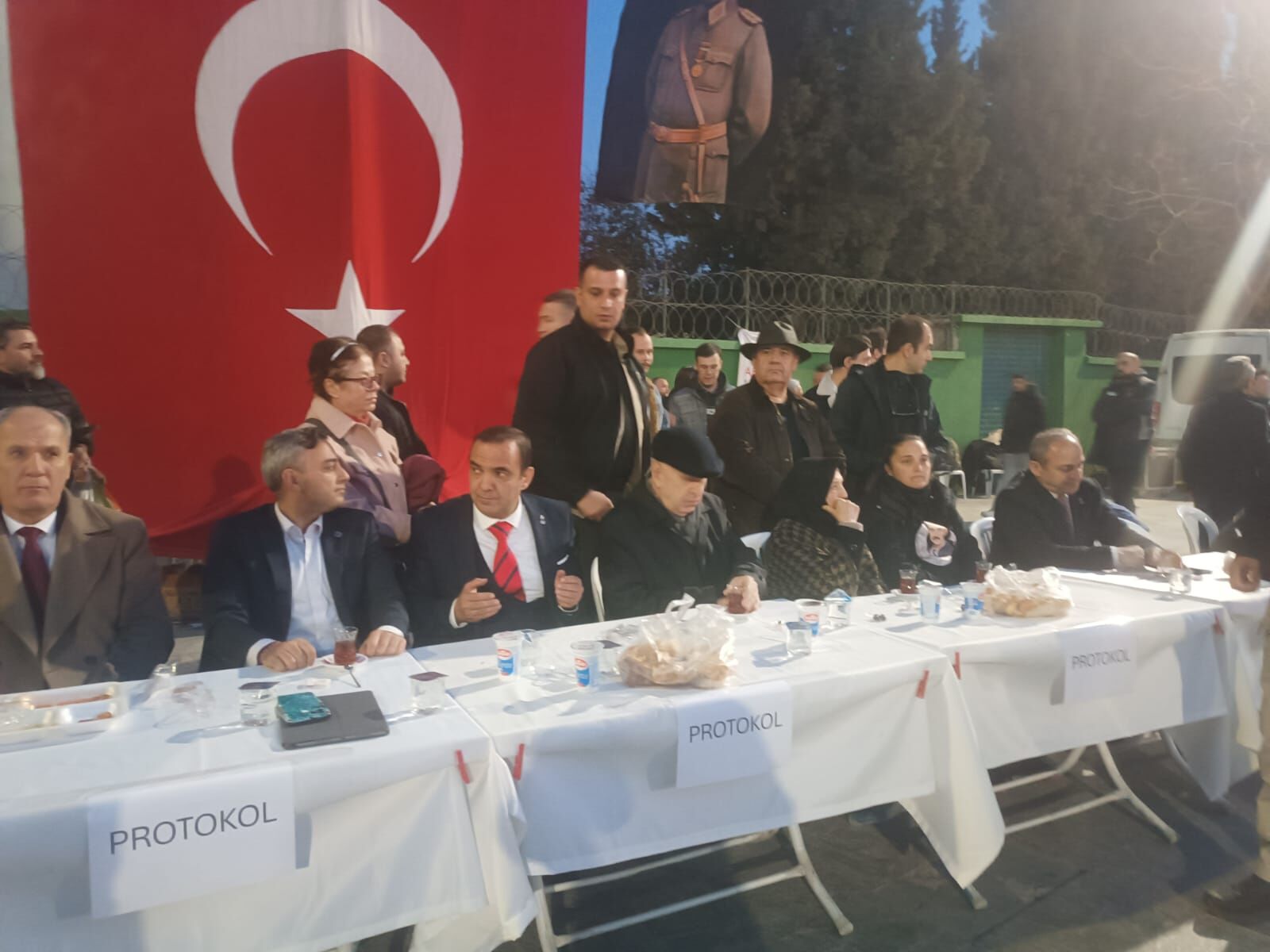 Zafer Partisi Lideri Özdağ İzmir’den ‘değişim’ mesajı verdi: Vatandaş 11 ay zorunlu oruç tutuyor!