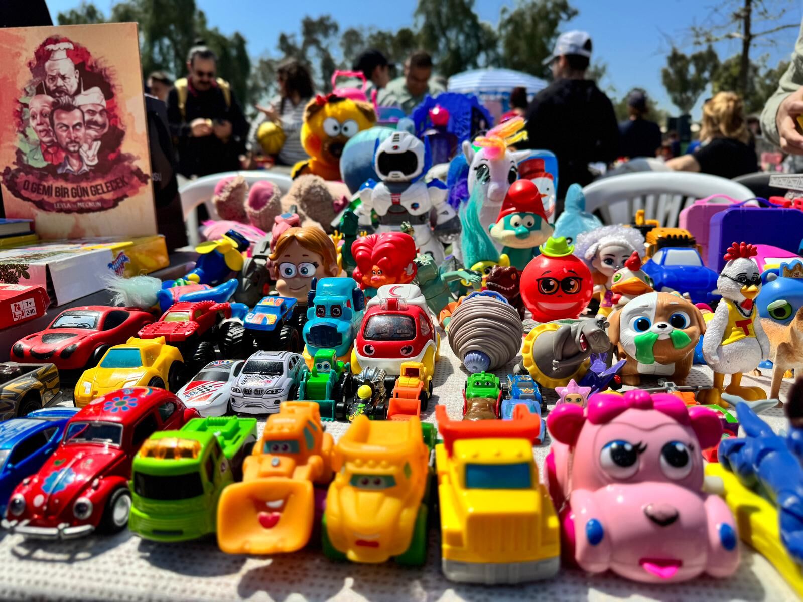 Zühtü Işıl Meydanı dayanışma ve paylaşım merkezi oldu