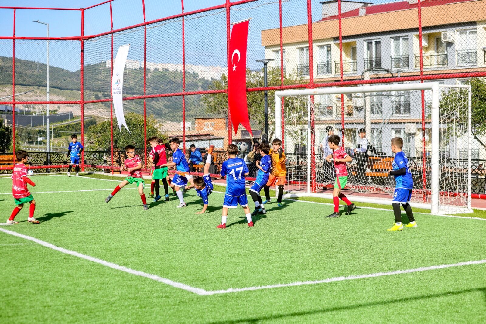 Bayraklı 23 Nisan (2)