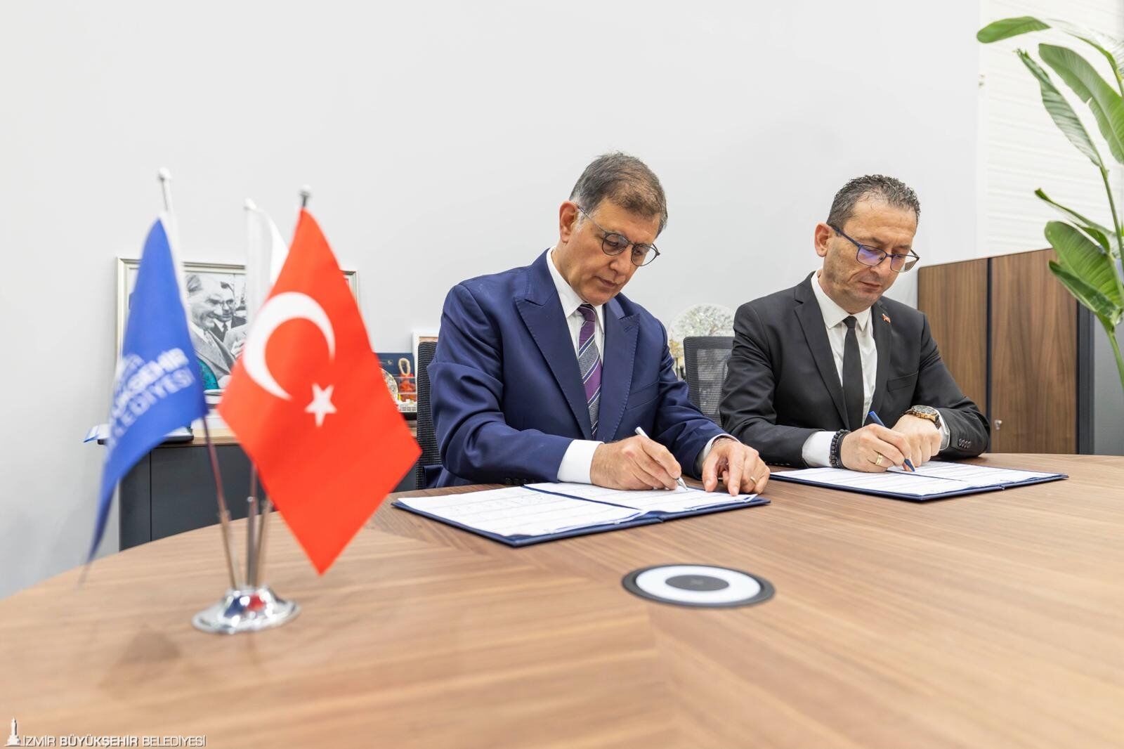 Beydağlılara Tek Çatıda Birçok Hizmet! Yeni Bina Için Imzalar Atıldı (2)