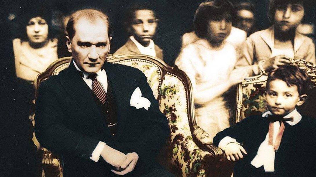 Bu Milletin Yavrularina Asirlik Bayram Hediyesi