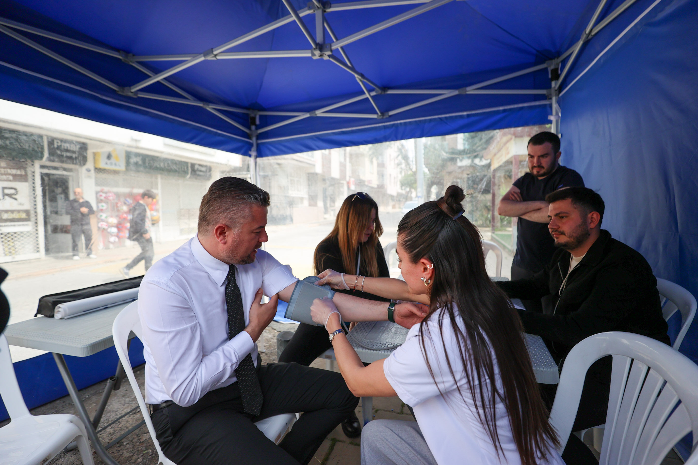 Buca Muhtarlar Tansiyon Ölçümü1