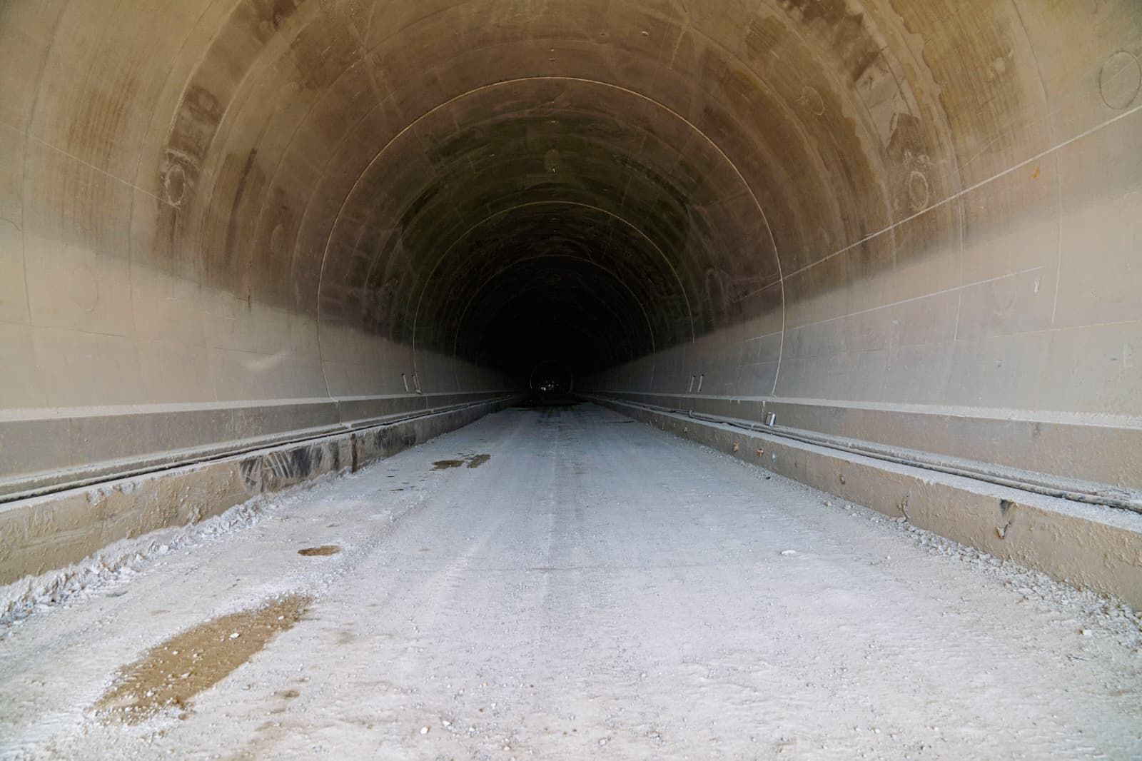 Buca Onat Tuneli 1777530474