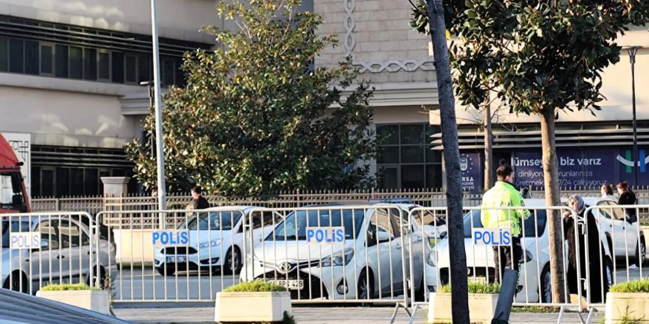Bursa'da Chp'lilere Sert Müdahale!